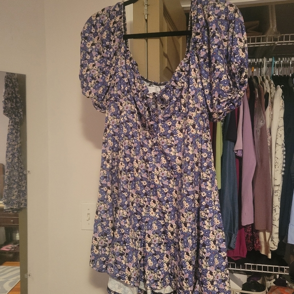 Asos purple flowy romper - Picture 4 of 7